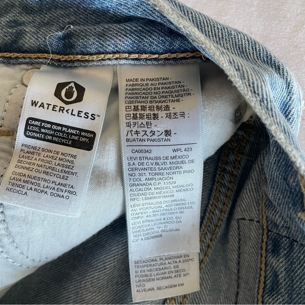 Levi’s ‘94 Baggy Jeans Womens 24 Light Wash Blue Distressed High Rise Skater EUC - Picture 14 of 14